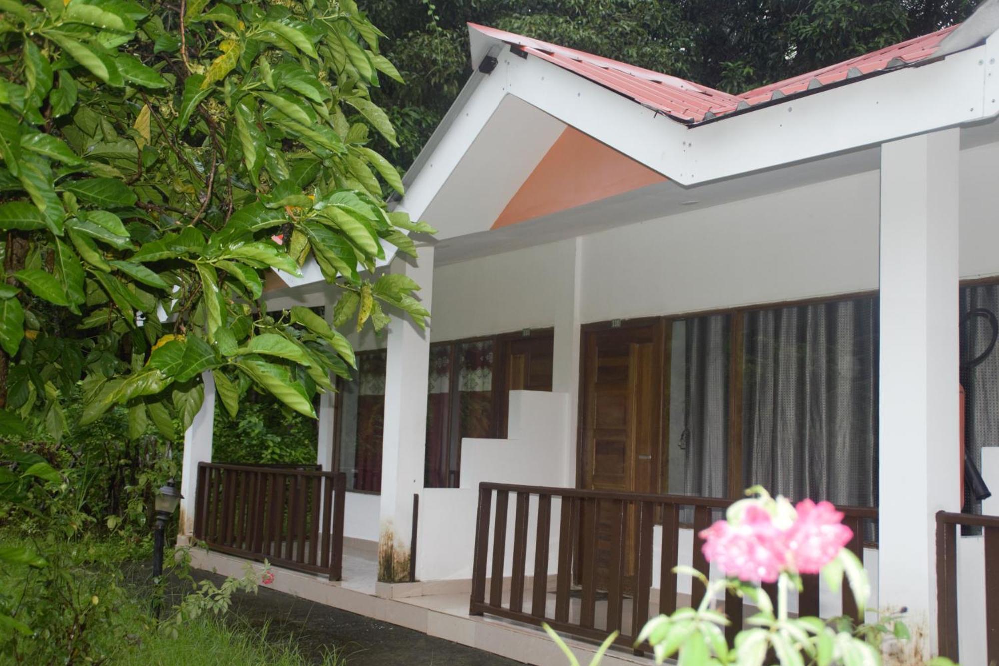 โรงแรมเอ็กโซติกา สแควร์ Lakshmanpur ภายนอก รูปภาพ