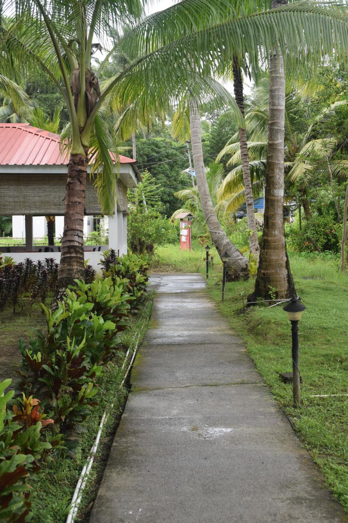 โรงแรมเอ็กโซติกา สแควร์ Lakshmanpur ภายนอก รูปภาพ